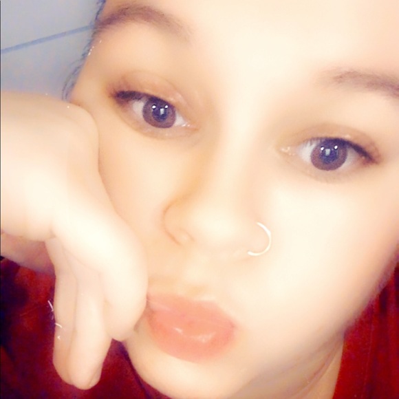 Meet your Posher, Briana - Picture 1 of 1